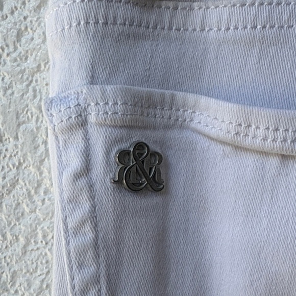 Rock & Republic Berlin Super Skinny White Jeans - Picture 5 of 9